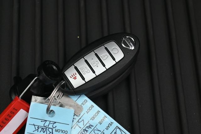 Used 2020 Nissan Murano SL w/ Moonroof Package FWD image 33