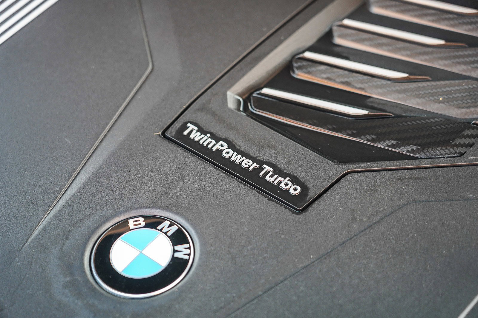 Used 2023 BMW X6 xDrive40i w/ M Sport Package image 34