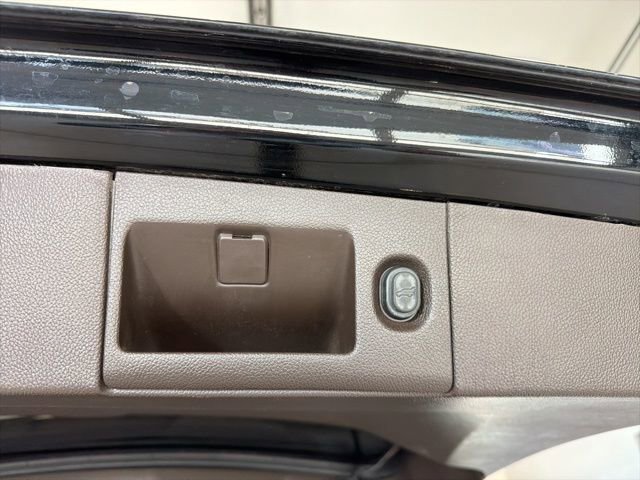 Used 2016 GMC Yukon Denali AWD/4WD image 20