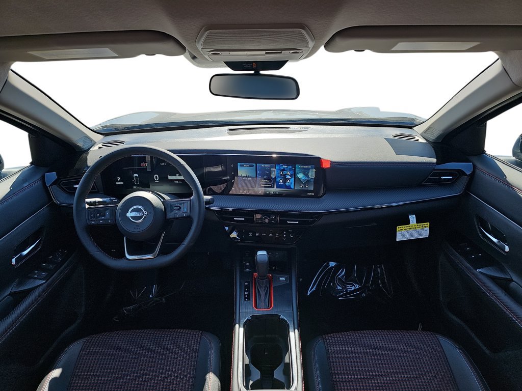 New 2027 Nissan Kicks SR w/ Cold Weather Package FWD image 13