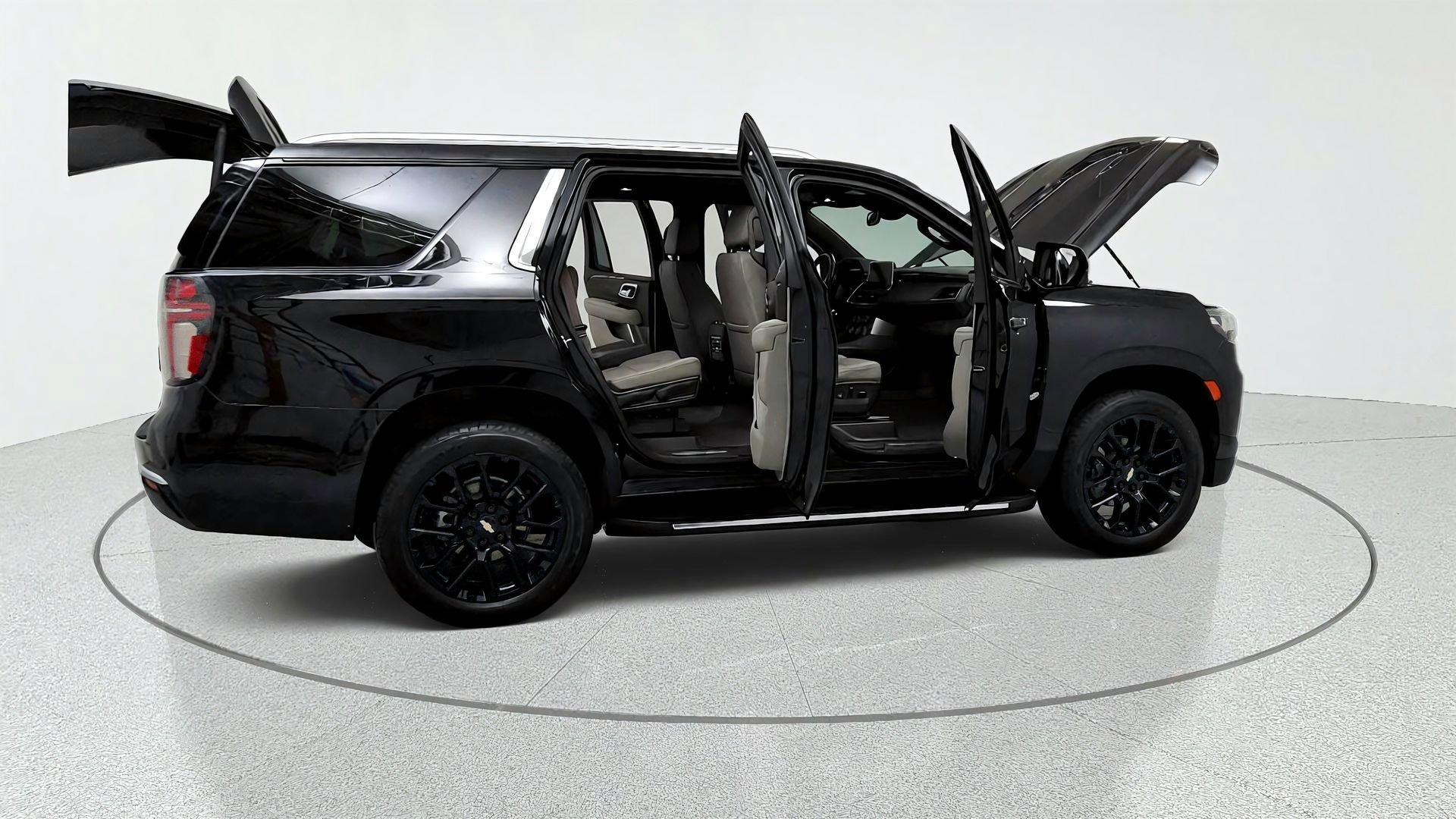 Used 2023 Chevrolet Tahoe LT w/ Luxury Package AWD/4WD image 13