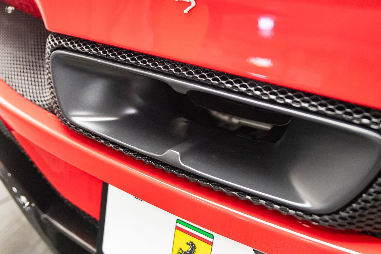 Used 2025 Ferrari 296 GTS RWD image 37