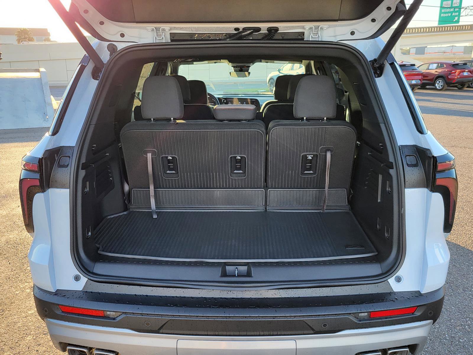 New 2026 Chevrolet Traverse LT w/ Driver Confidence Package FWD image 12