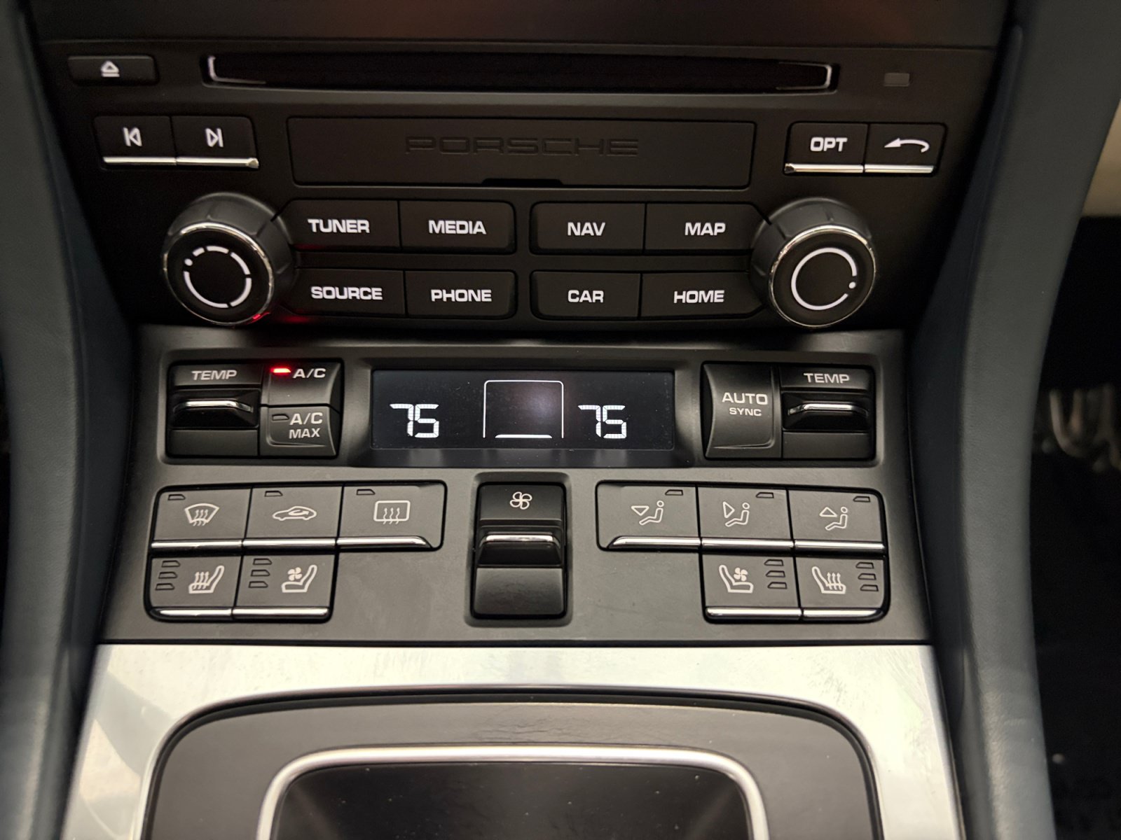 Certified 2019 Porsche 911 Carrera 4S AWD/4WD image 43