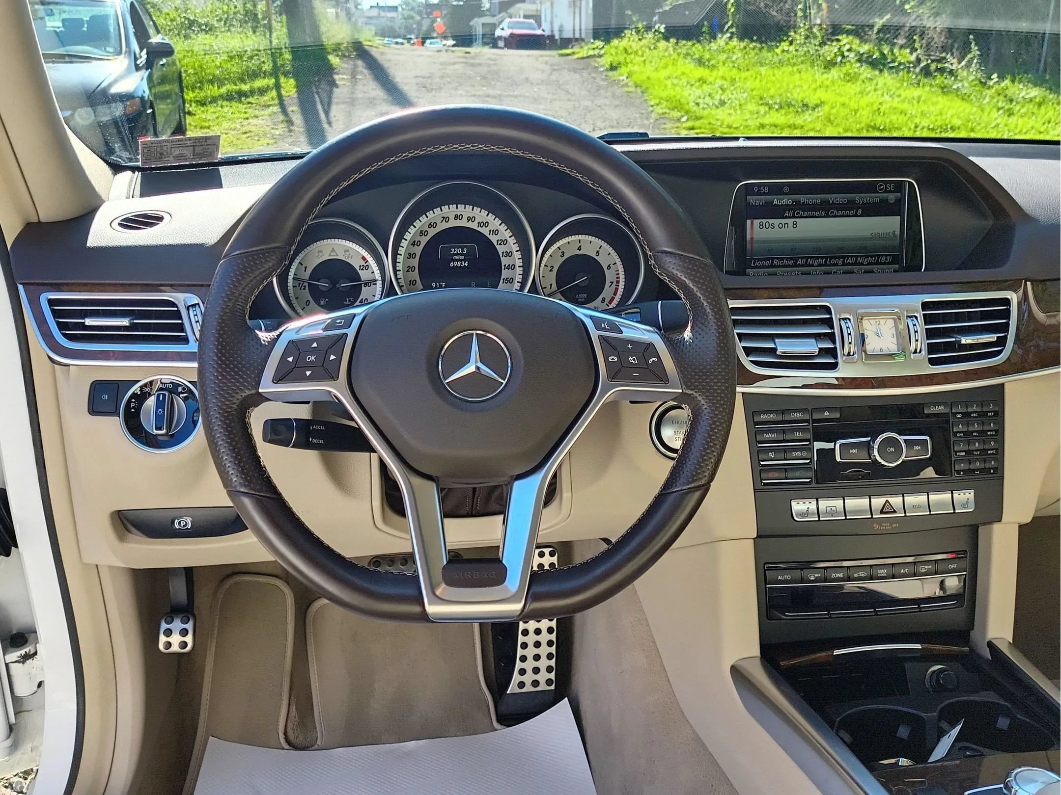 Used 2015 Mercedes-Benz E 350 4MATIC Sedan image 37