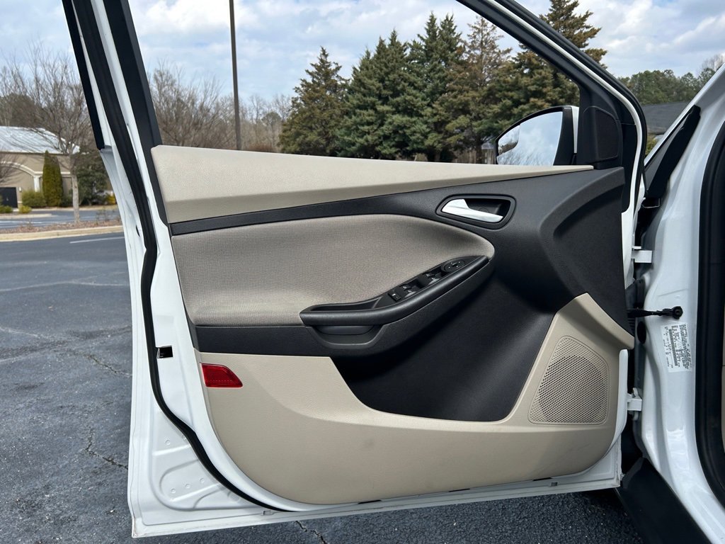 Used 2013 Ford Focus SE image 44