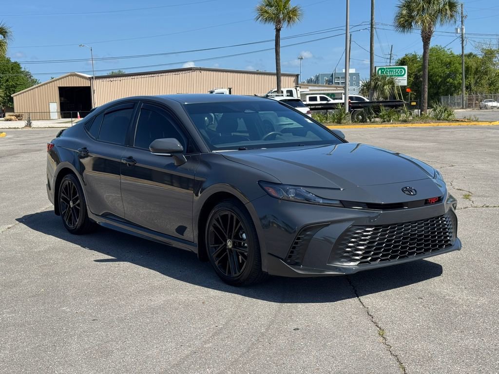 Used 2025 Toyota Camry SE FWD image 8