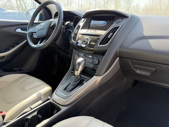 Used 2017 Ford Focus Titanium image 7