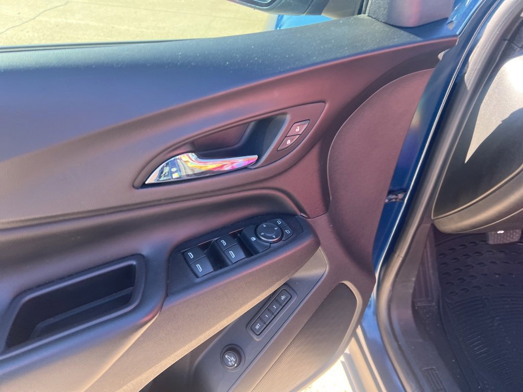 Used 2021 Chevrolet Equinox LT image 19