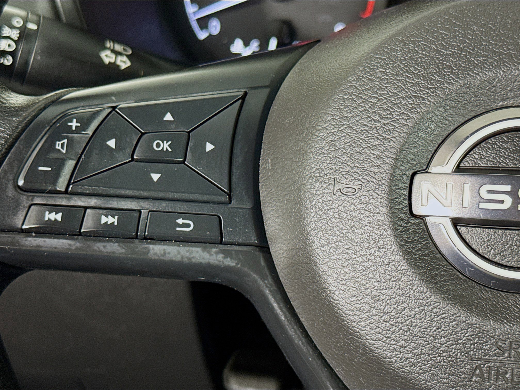 Used 2024 Nissan Altima 2.5 S FWD image 13