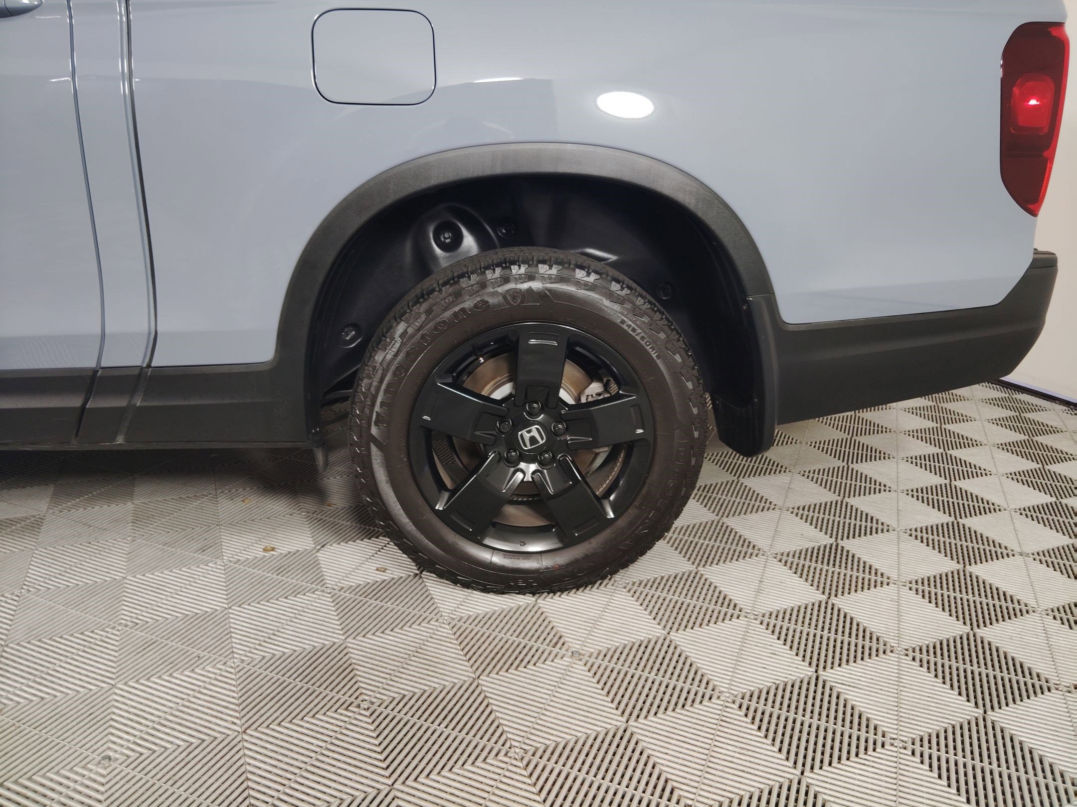Certified 2025 Honda Ridgeline Black Edition image 11