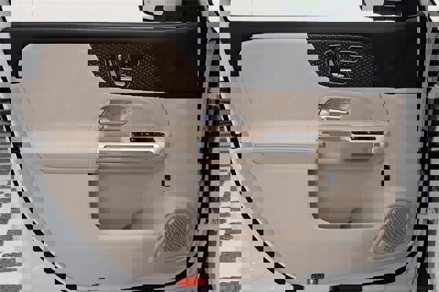 New 2025 Mercedes-Benz GLB 250 4MATIC image 22