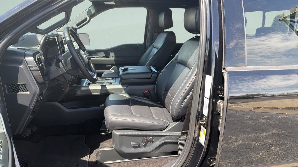 Used 2025 Ford F150 Lariat w/ Equipment Group 502A High AWD/4WD image 37