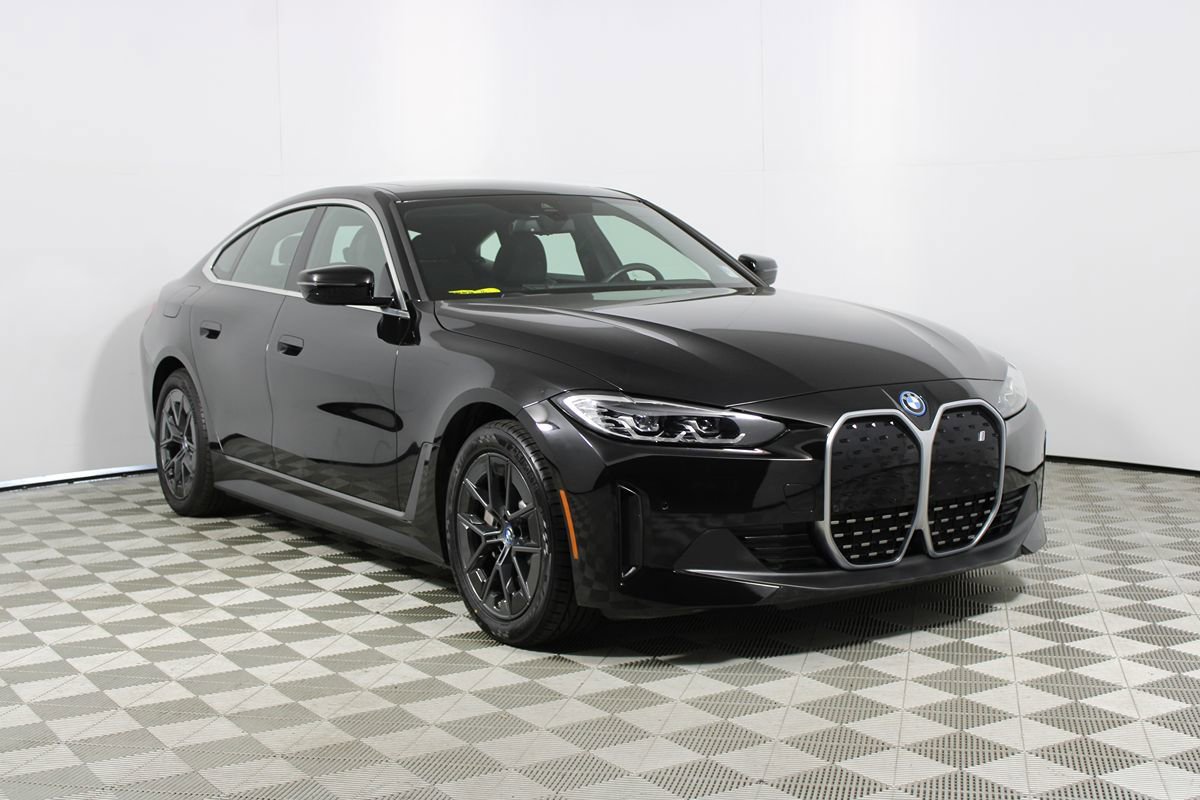 Used 2023 BMW i4 eDrive35 w/ Premium Package RWD image 30