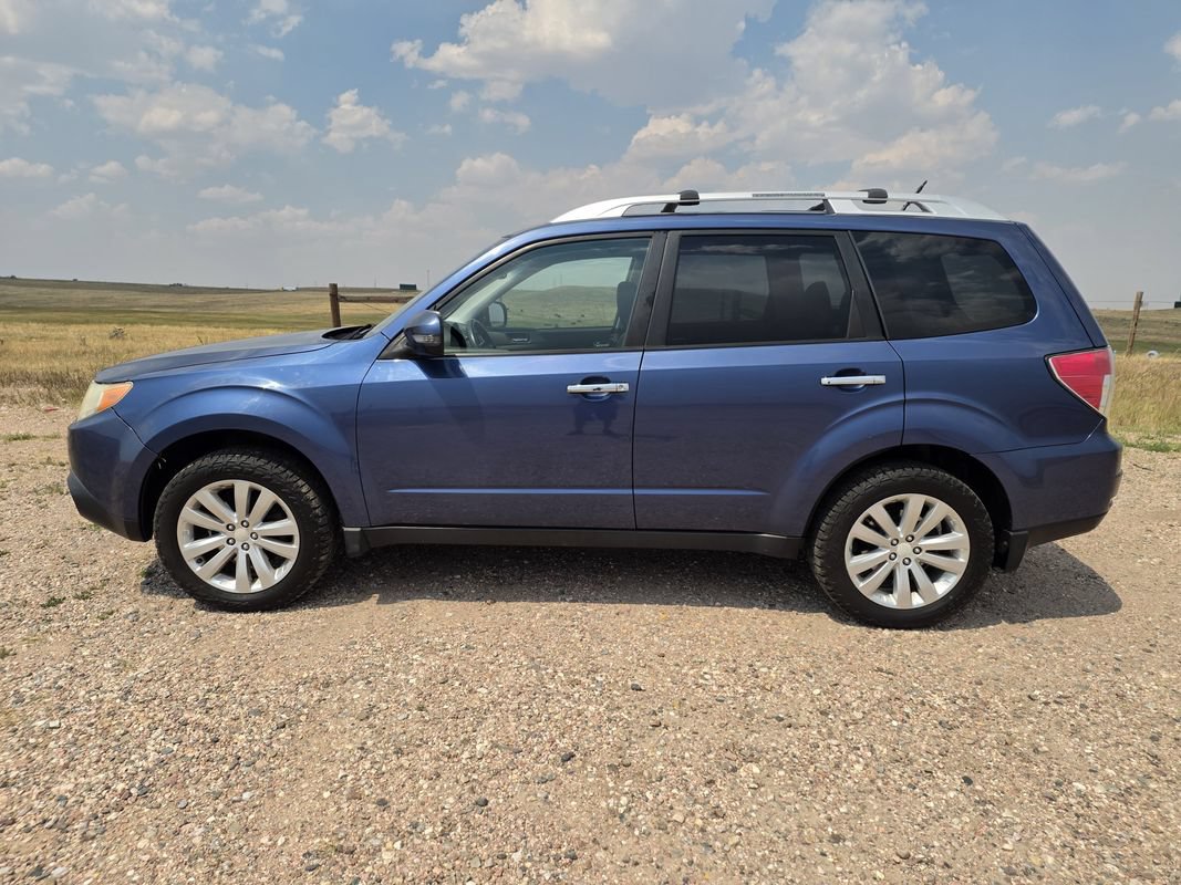 Used 2011 Subaru Forester 2.5X Touring AWD/4WD image 2