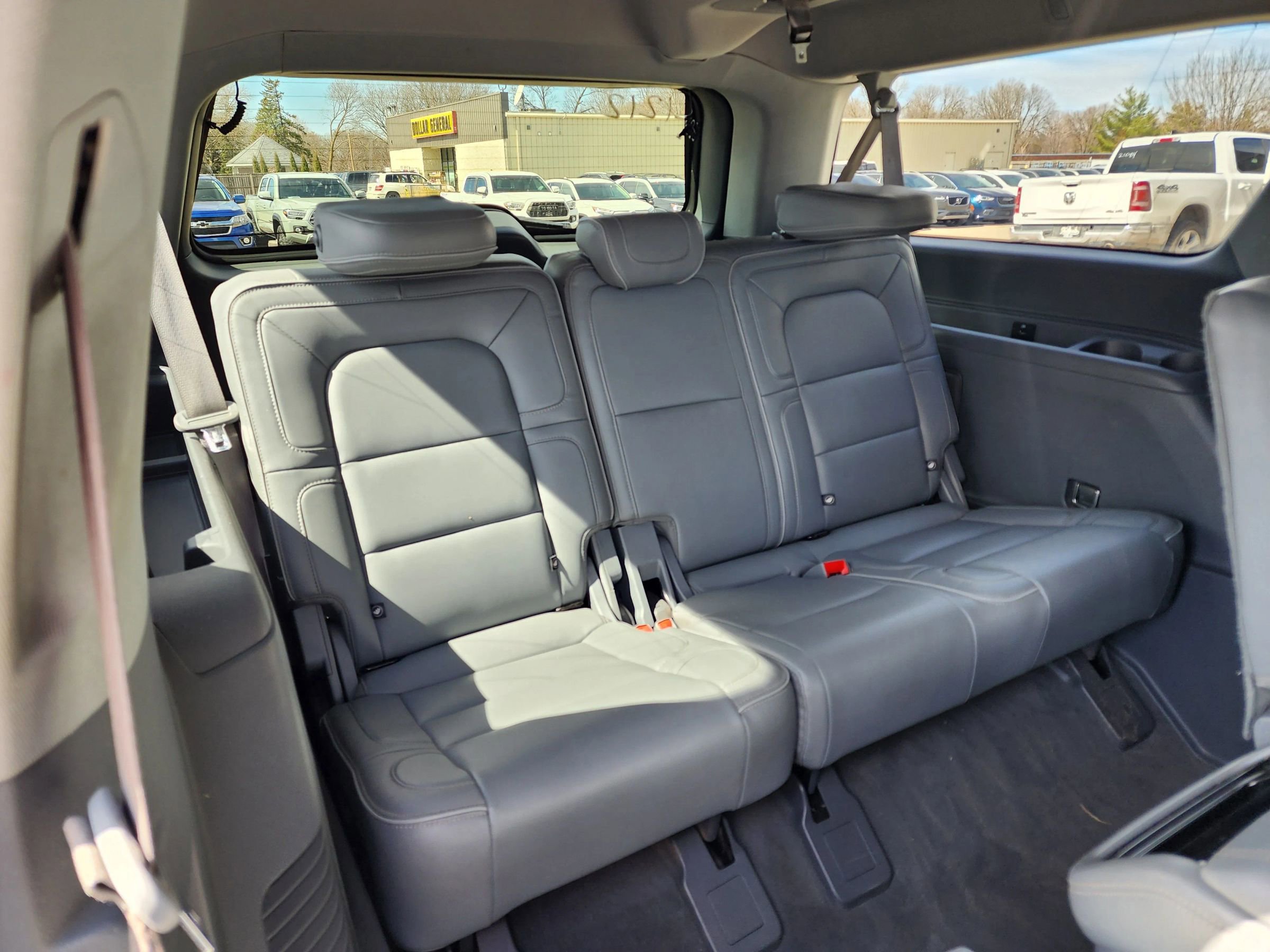 Used 2018 Lincoln Navigator L Reserve w/ Technology Package AWD/4WD image 13