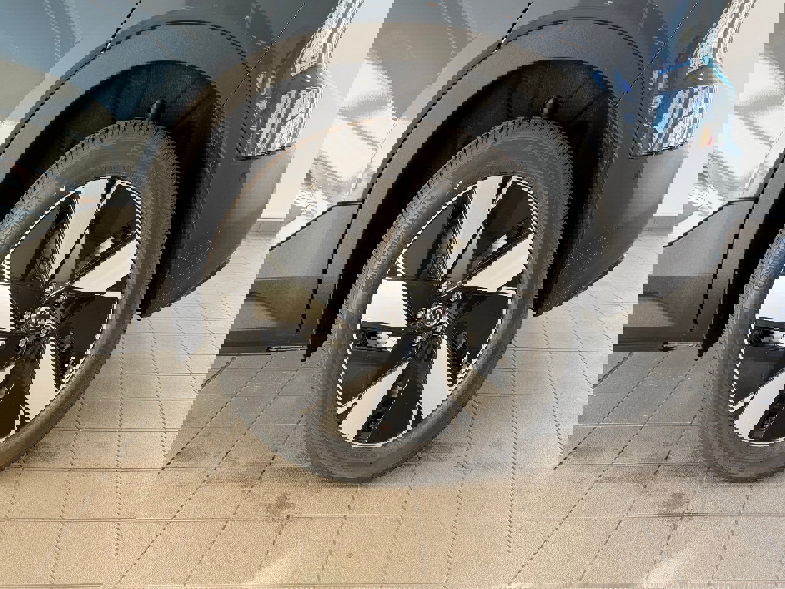 New 2026 Volvo EX40 Plus w/ Climate Package image 10