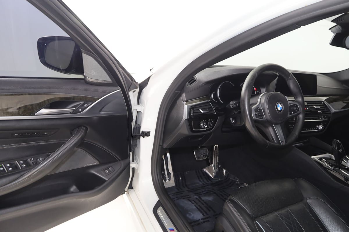 Used 2018 BMW M550i xDrive AWD/4WD image 49