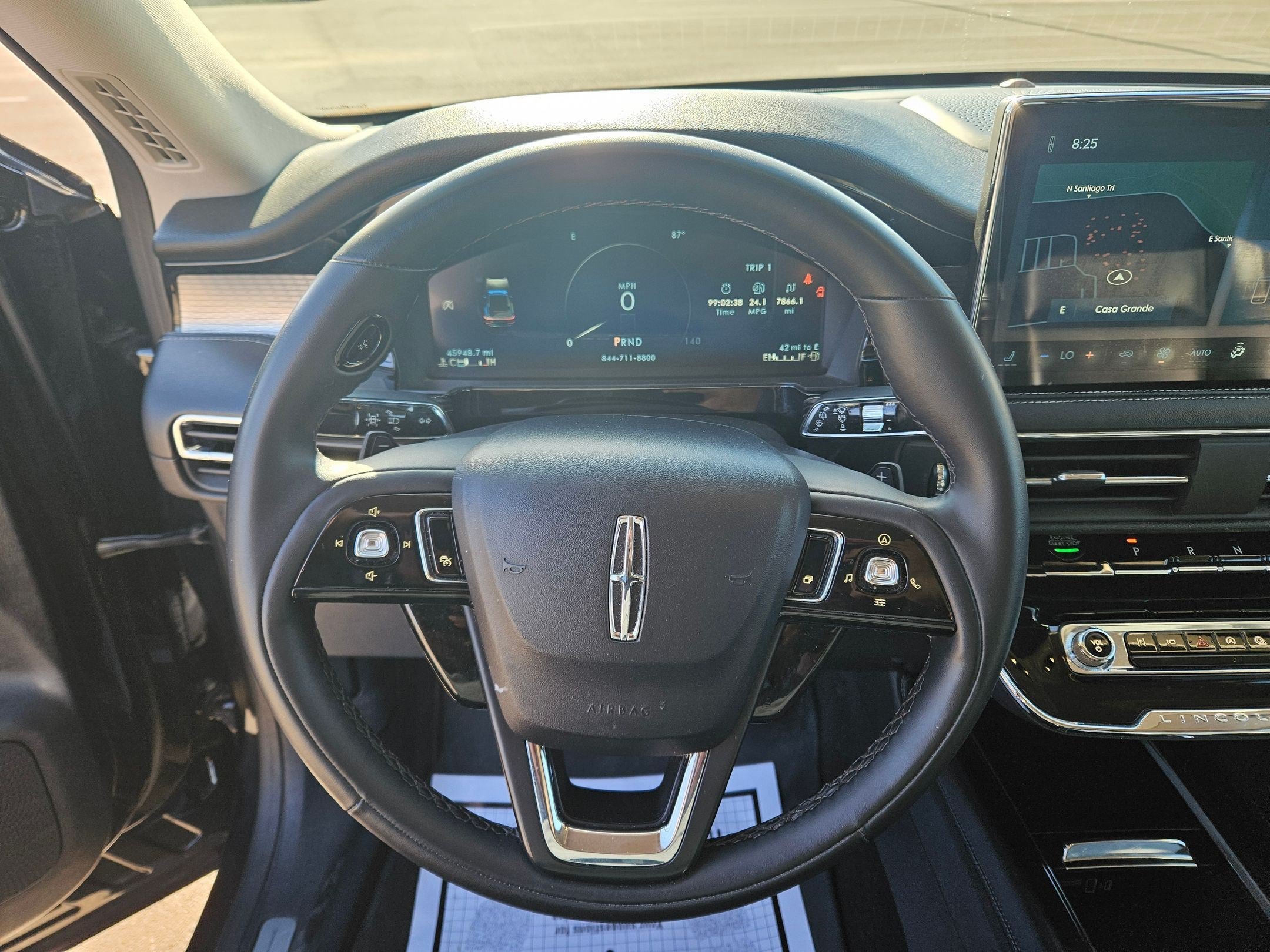 Used 2023 Lincoln Corsair AWD image 14