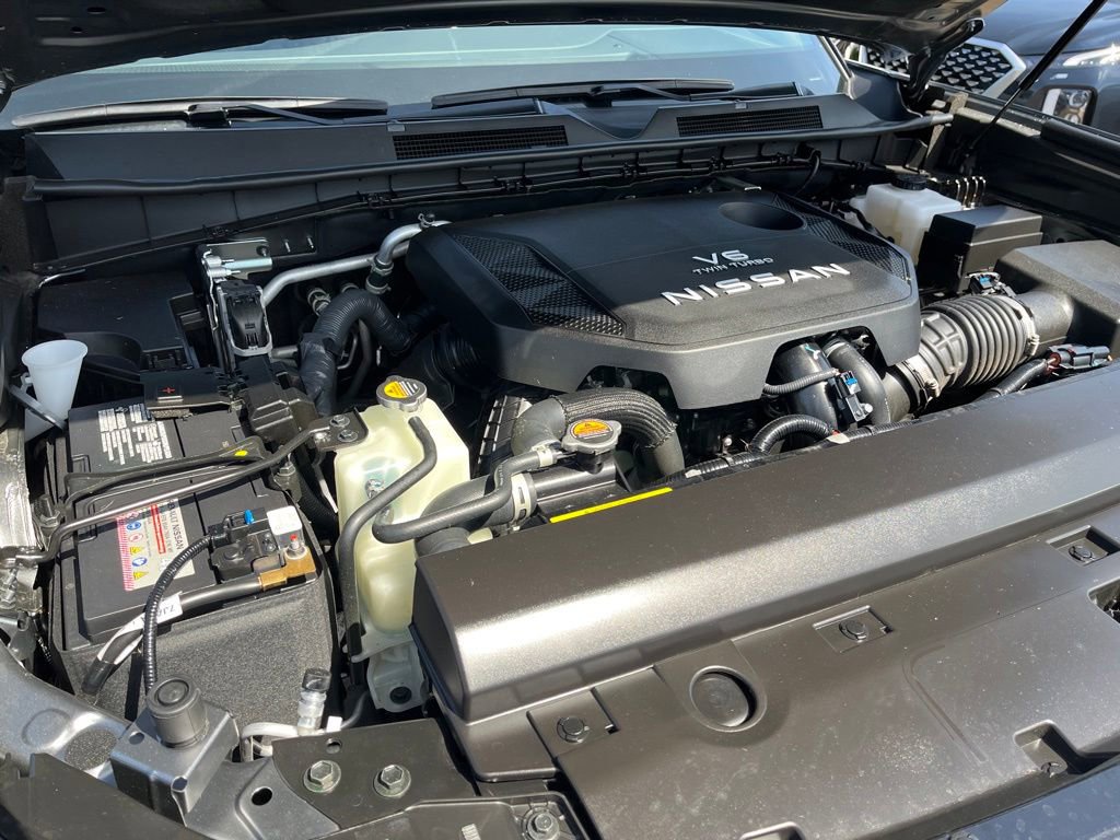 Used 2025 Nissan Armada SV AWD/4WD image 22