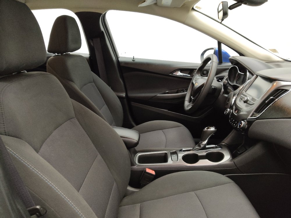 Used 2017 Chevrolet Cruze LT w/ Convenience Package FWD image 21