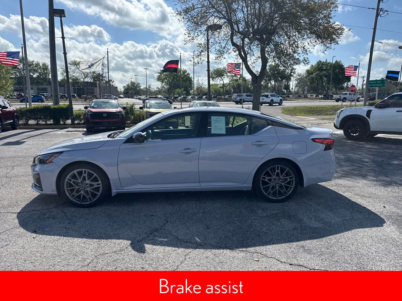 Certified 2024 Nissan Altima 2.0 SR image 9