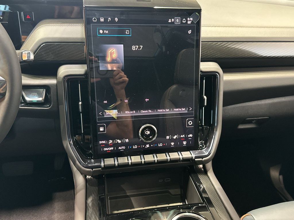 New 2026 GMC Yukon AT4 w/ AT4 Premium Package AWD/4WD image 32