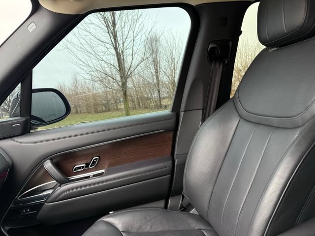 Used 2023 Land Rover Range Rover SE AWD/4WD image 12