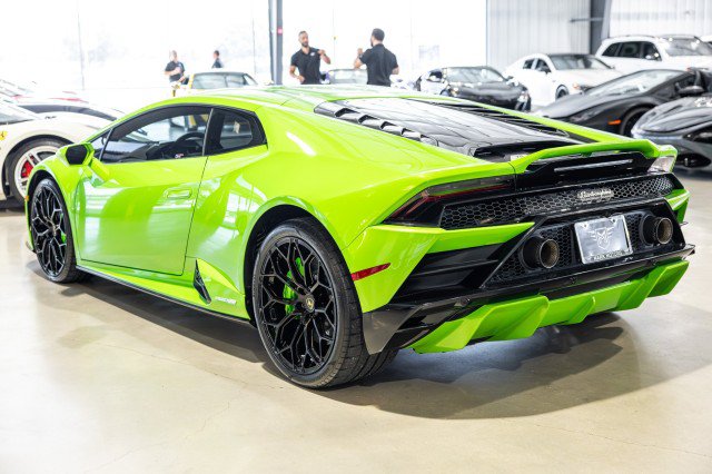 Used 2022 Lamborghini Huracan EVO RWD image 4