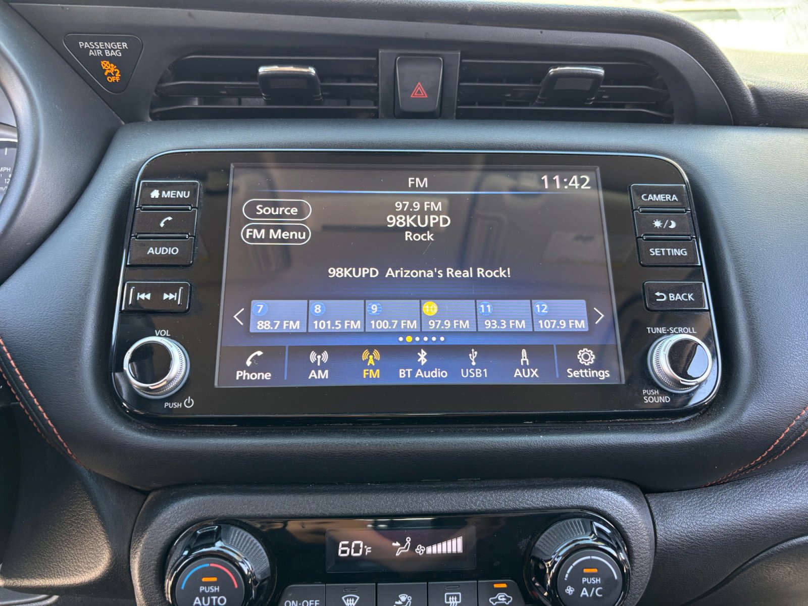 Used 2021 Nissan Kicks SR FWD image 12