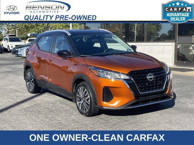 Used 2023 Nissan Kicks SV FWD image 1