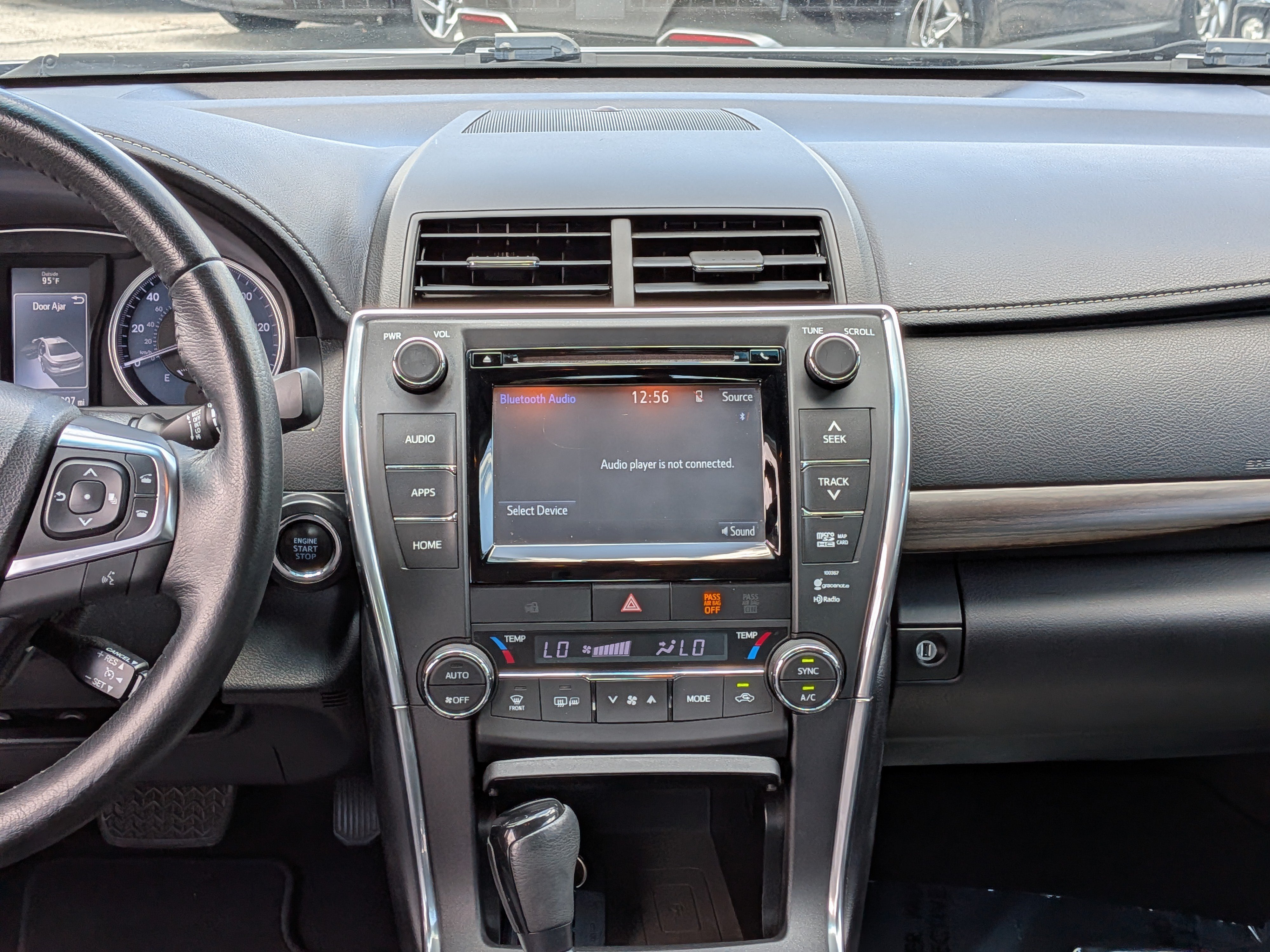 Used 2015 Toyota Camry XLE w/ Moonroof Package FWD image 17