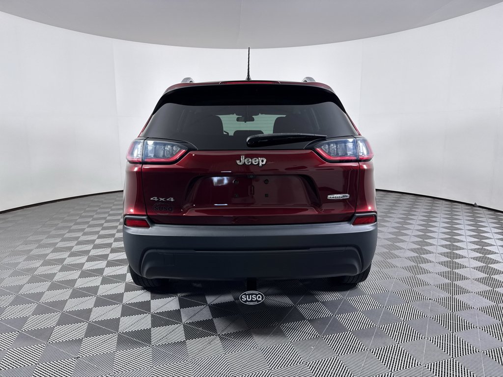 Used 2019 Jeep Cherokee Latitude w/ Cold Weather Group AWD/4WD image 10