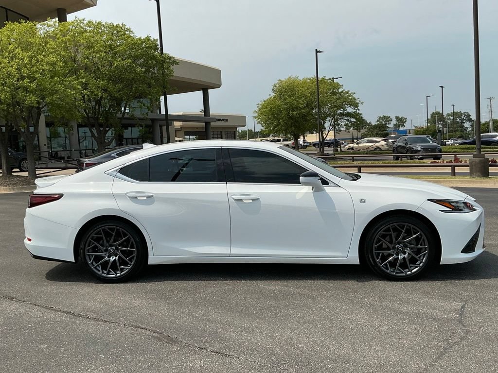 Certified 2022 Lexus ES 350 F Sport FWD image 2
