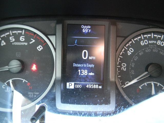Used 2021 Toyota Tacoma TRD Off-Road w/ Technology Package AWD/4WD image 13