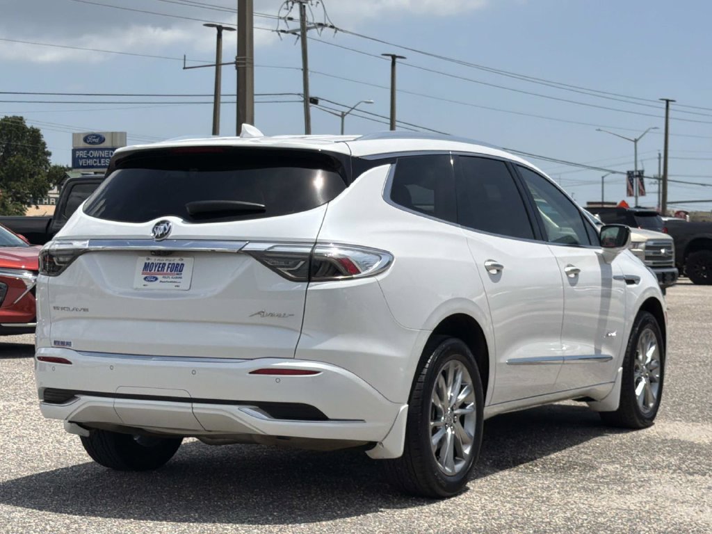 Used 2023 Buick Enclave Avenir FWD image 7