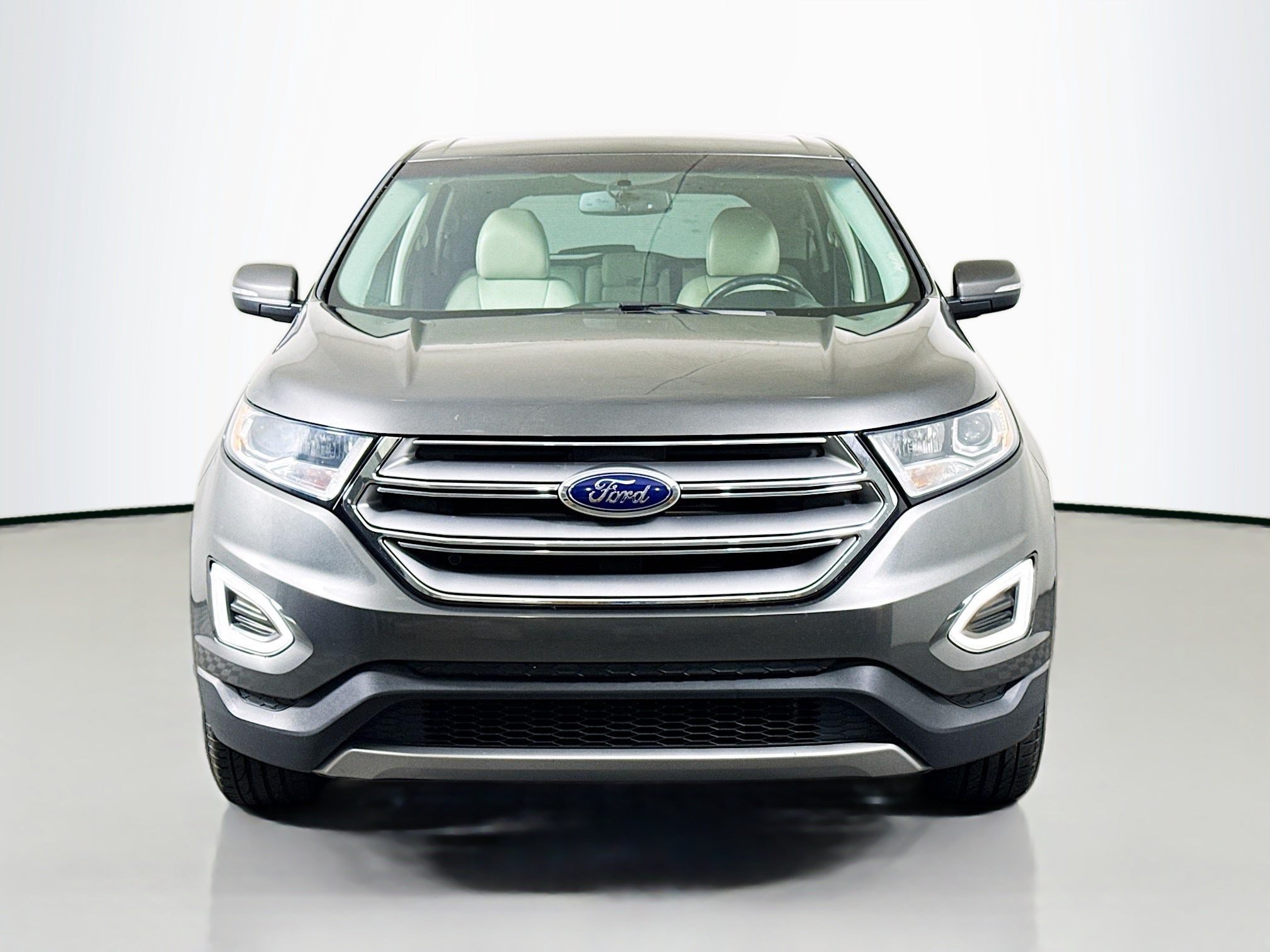 Used 2017 Ford Edge Titanium w/ Technology Package FWD image 2