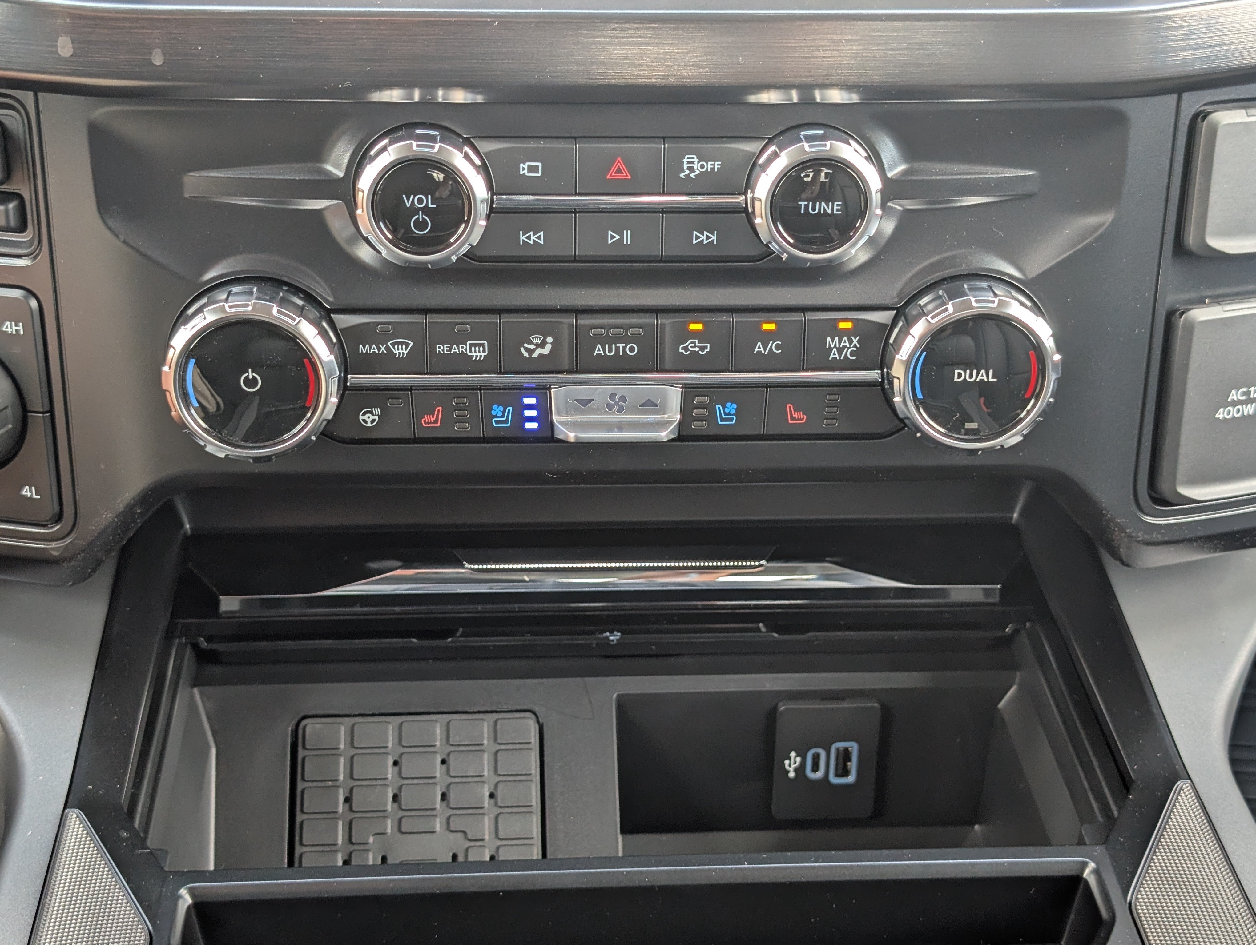 New 2026 Ford F250 Lariat w/ Black Appearance Package AWD/4WD image 21