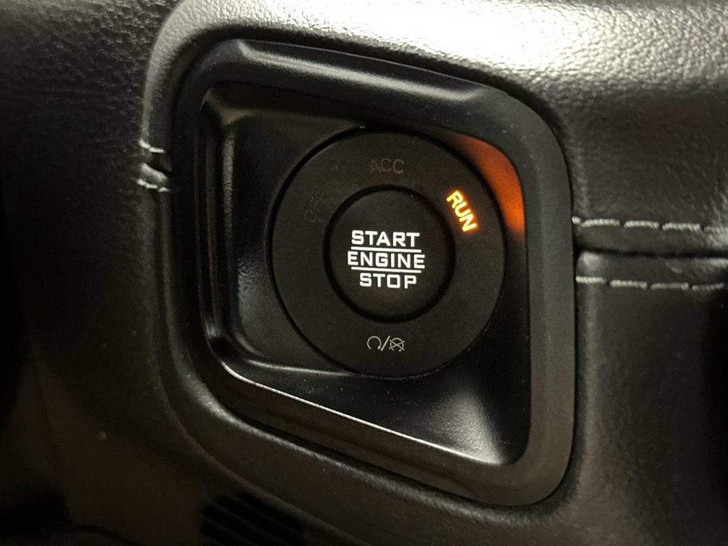 Used 2024 Jeep Wrangler Unlimited Sahara AWD/4WD image 21