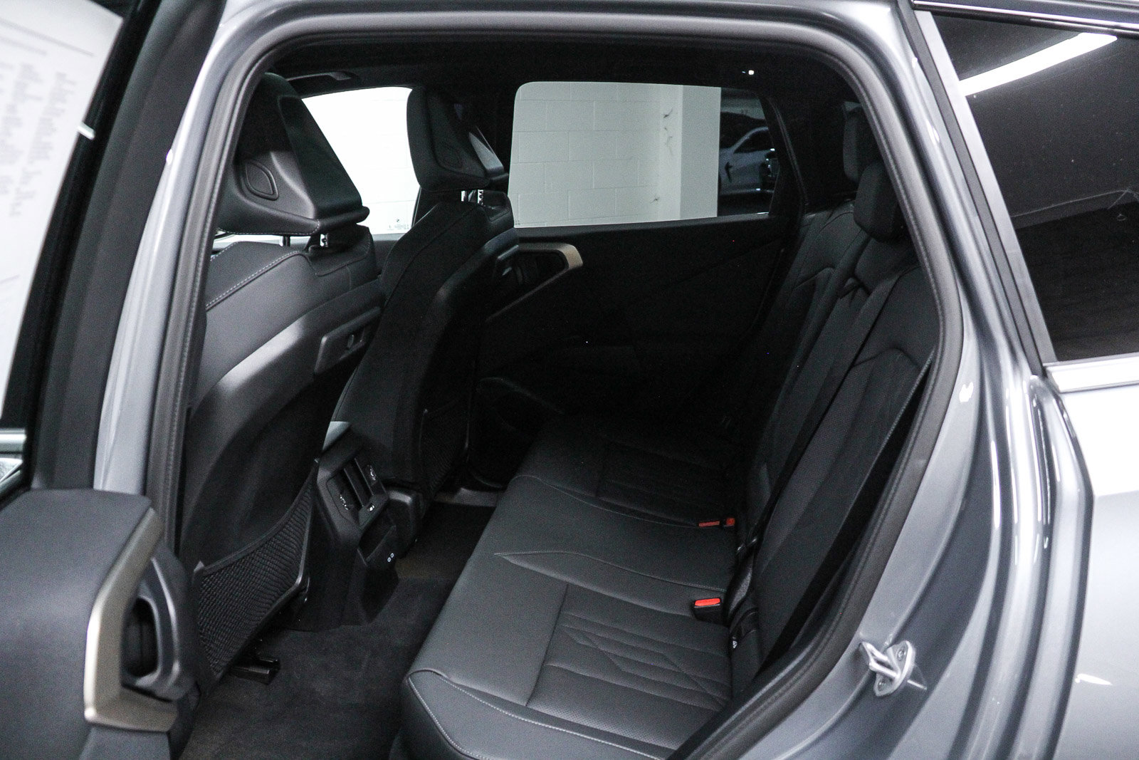 Used 2025 BMW X3 xDrive30i w/ Convenience Package image 17