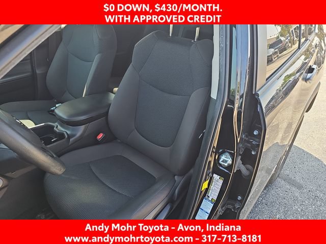 Used 2022 Toyota RAV4 LE AWD/4WD image 10