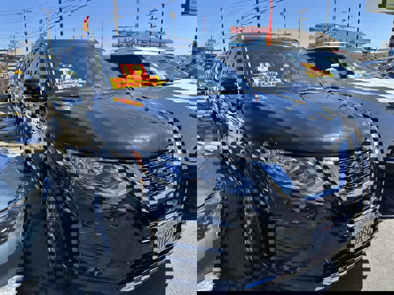 Used 2019 Nissan Rogue SV image 3