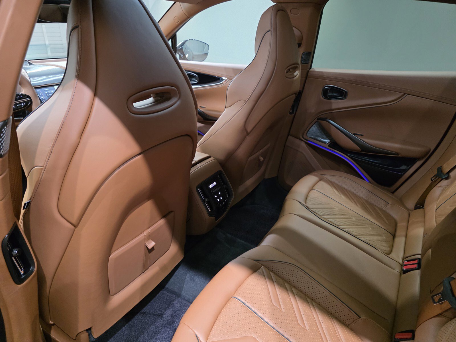 New 2026 Aston Martin DBX S image 21