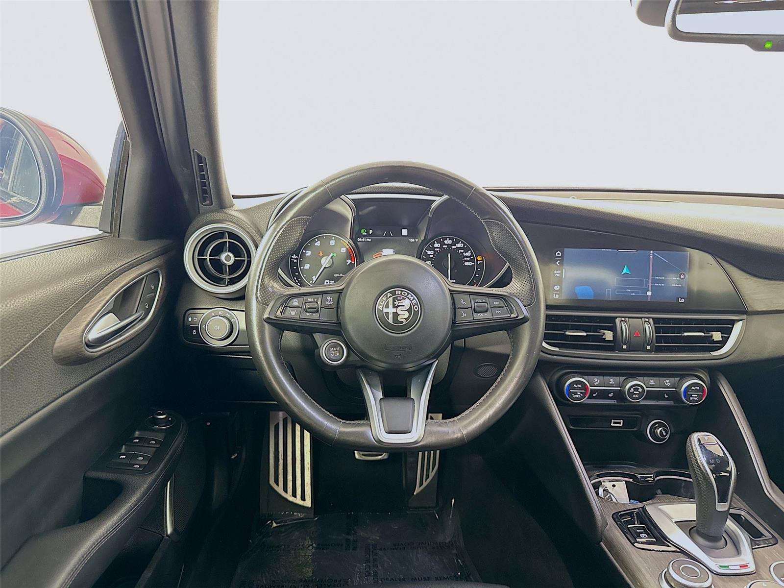 Used 2022 Alfa Romeo Giulia Ti w/ Active Assist Plus Package RWD image 3