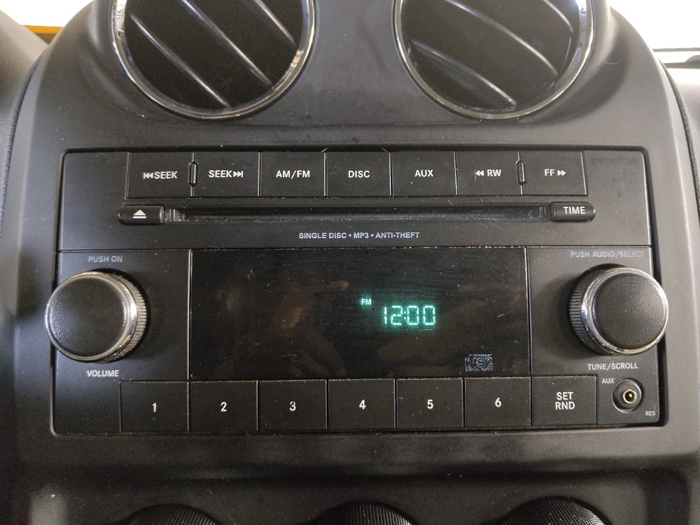 Used 2014 Jeep Patriot Sport w/ Power Value Group FWD image 25