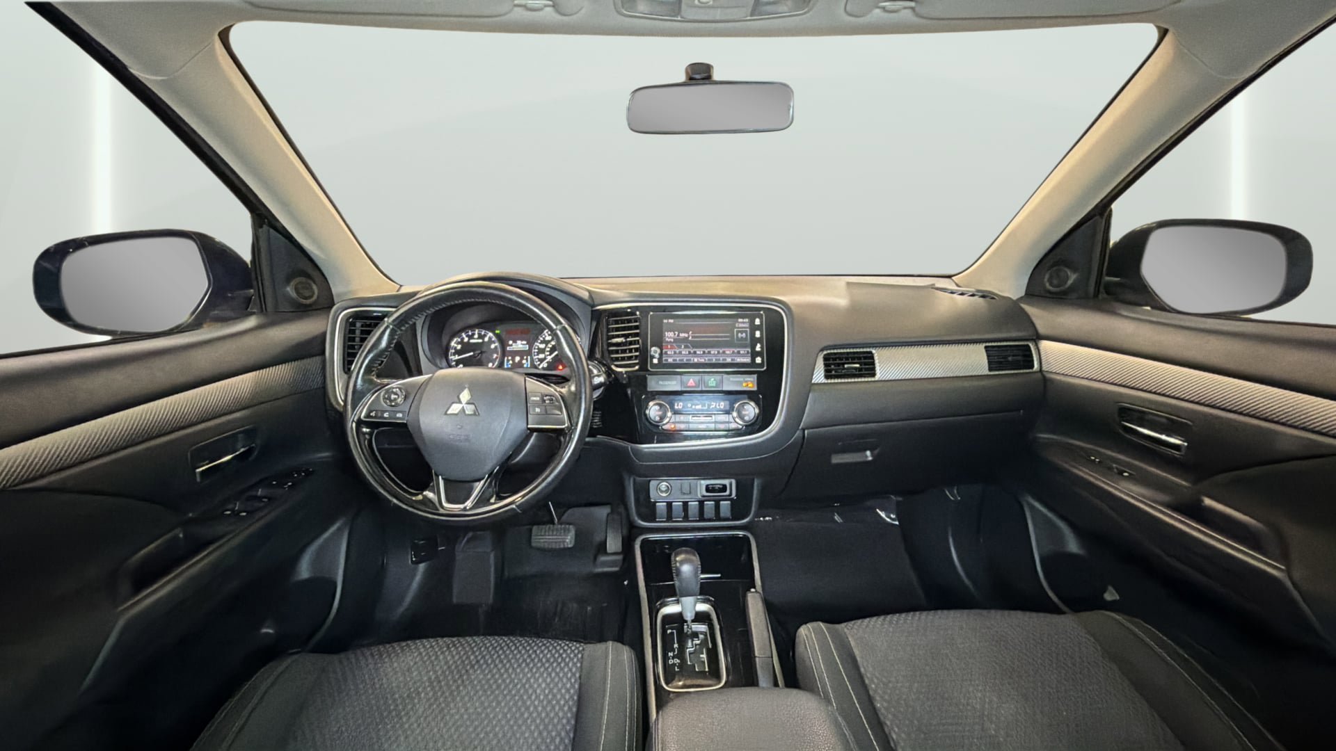 Used 2017 Mitsubishi Outlander SE FWD image 31