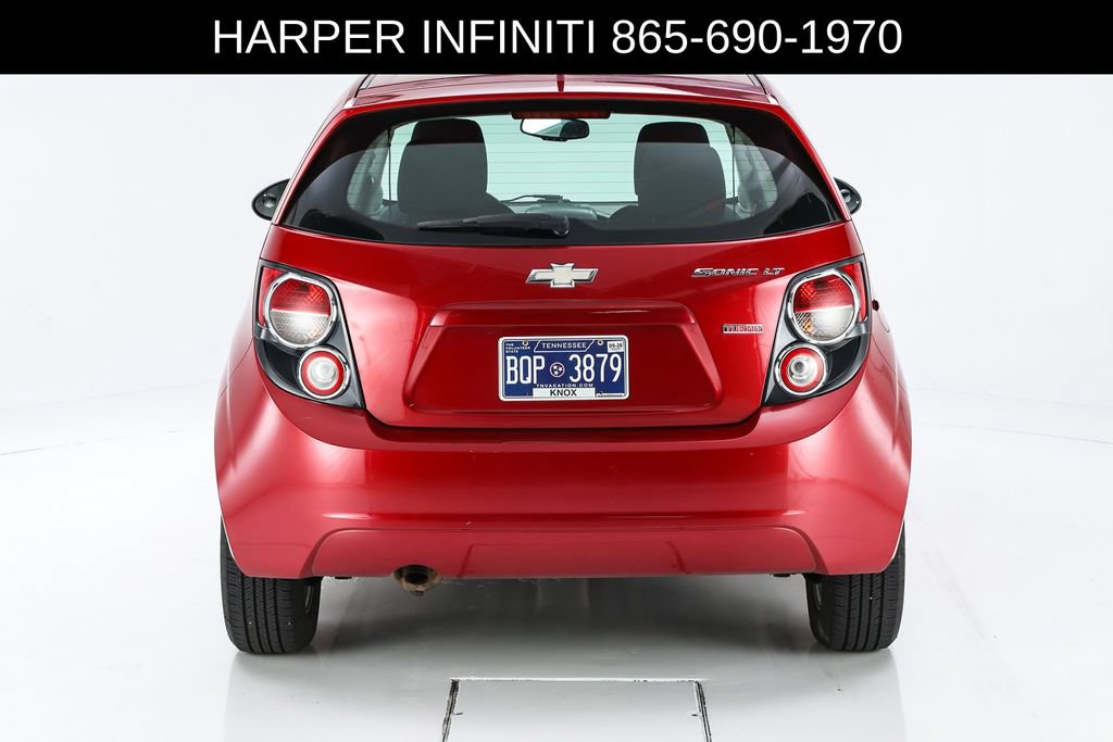Used 2014 Chevrolet Sonic LT w/ Fun and Sun Package FWD image 9