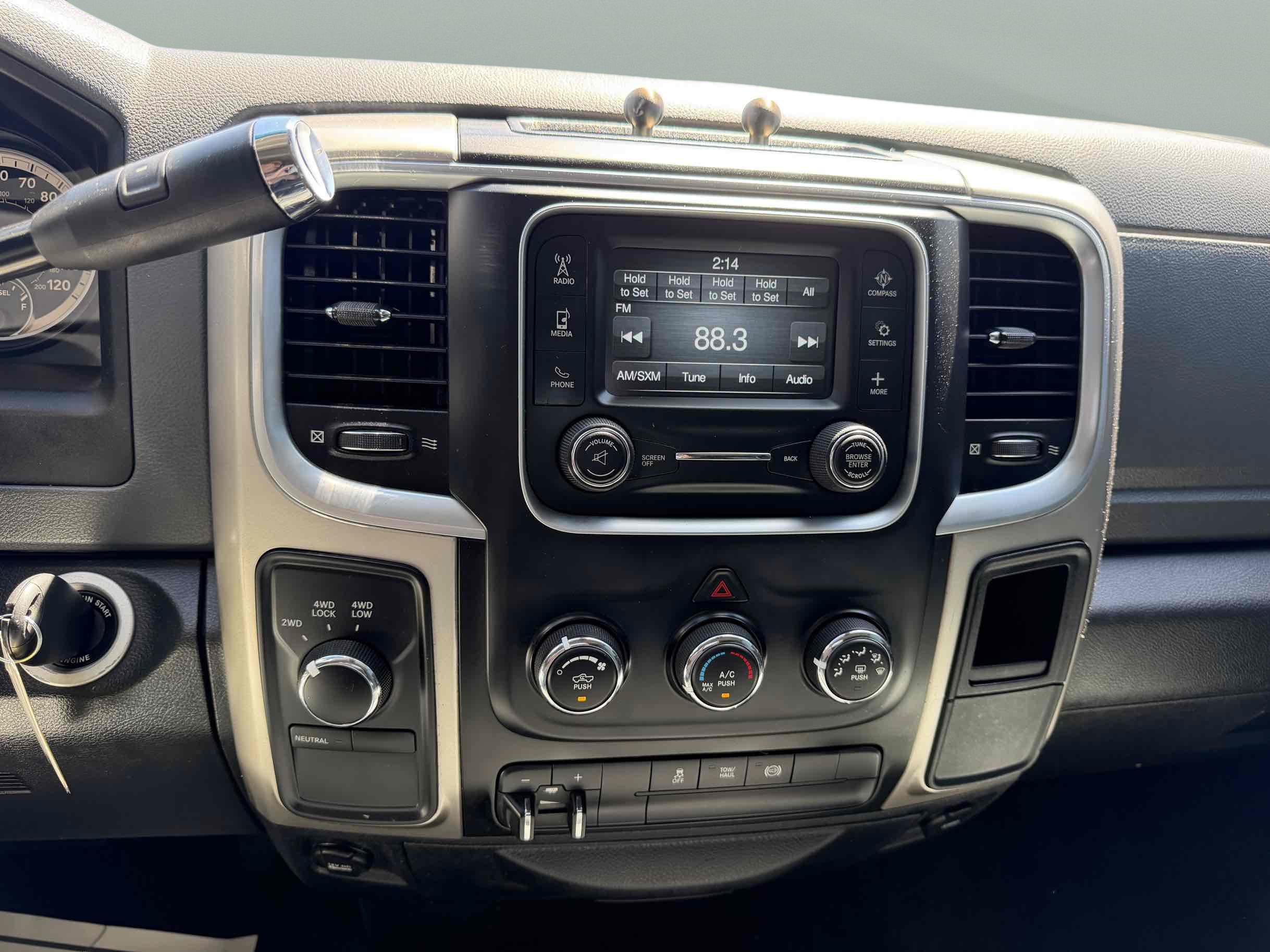 Used 2017 RAM 2500 SLT AWD/4WD image 13