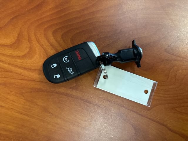Used 2021 Jeep Grand Cherokee Laredo X AWD/4WD image 30