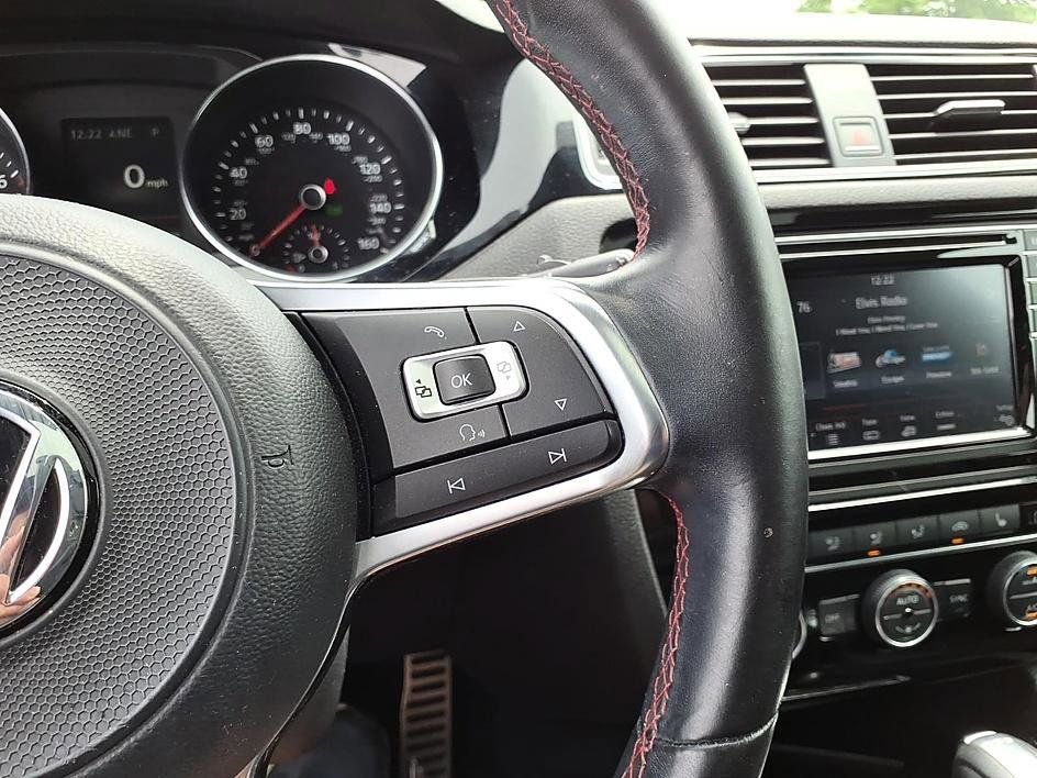 Used 2017 Volkswagen Jetta GLI FWD image 26